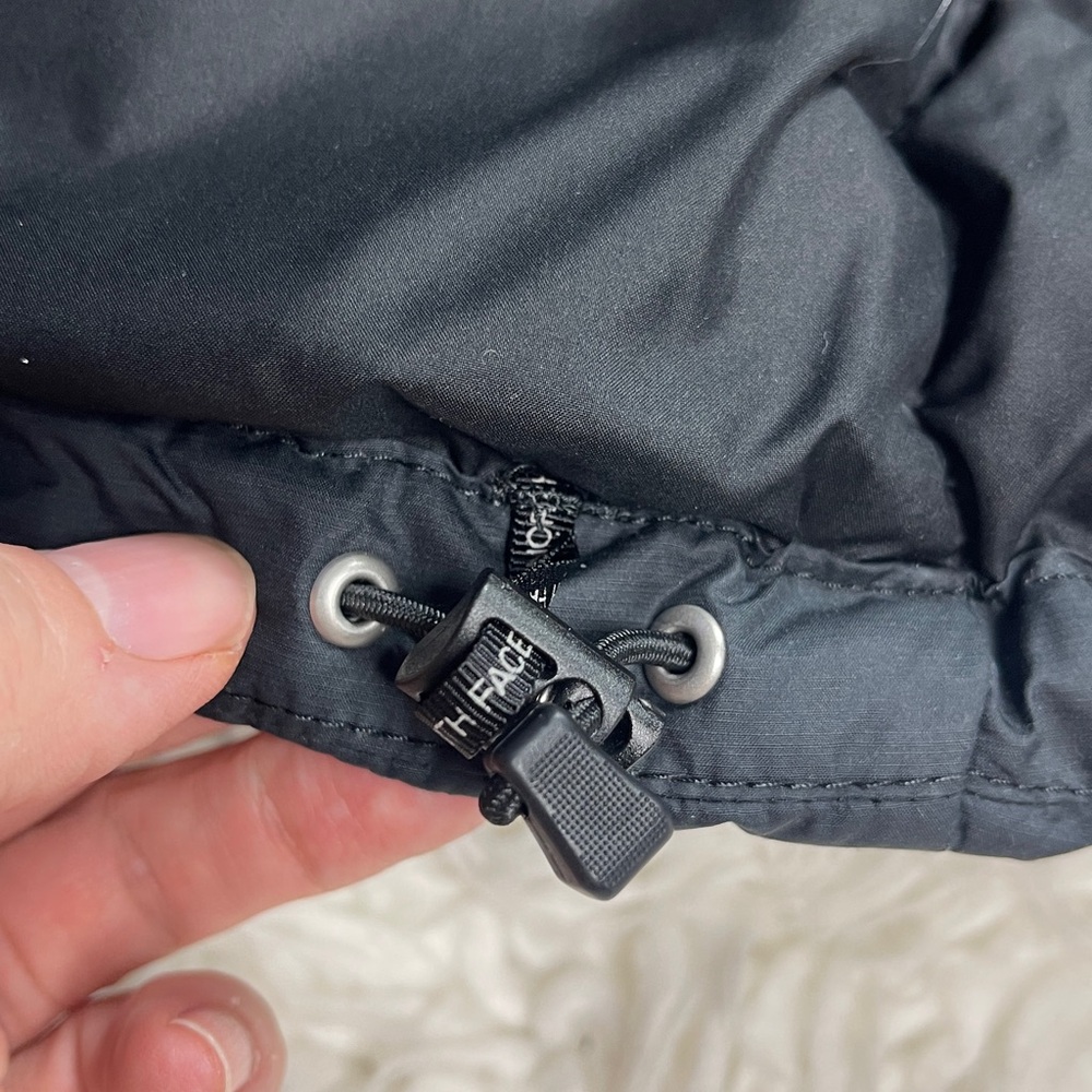 The North Face Black Women's 1996 Retro Nuptse Quilted 700 Down Vest - Picture 5 of 12
